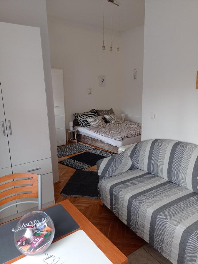 Donata Apartamento Osijek Exterior foto