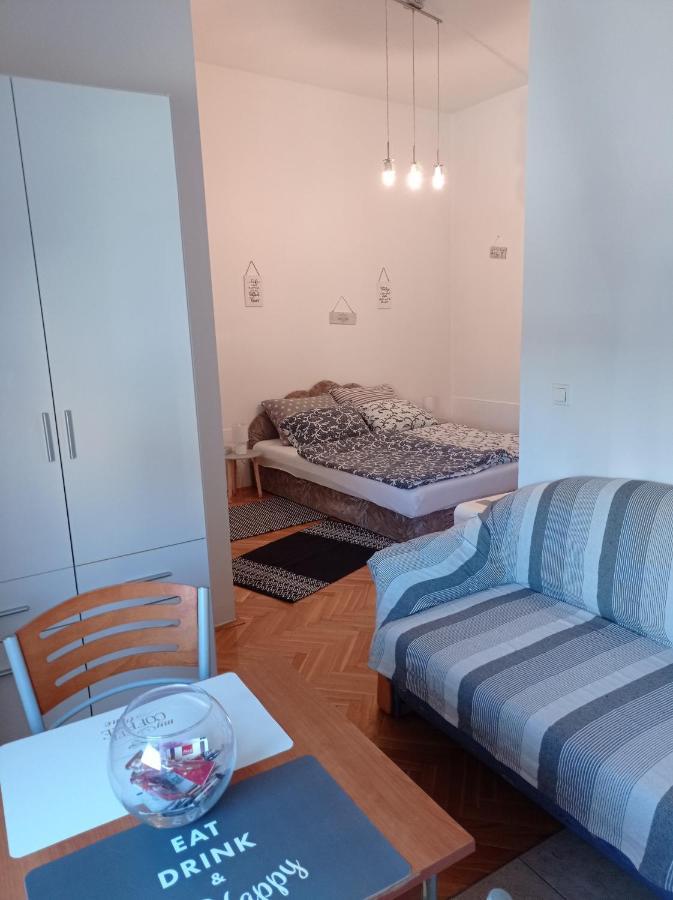 Donata Apartamento Osijek Exterior foto